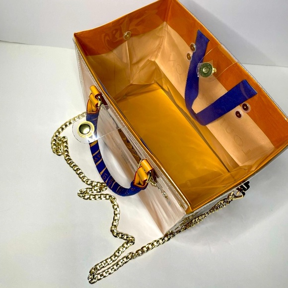 PVC WRAPPED LV GIFT BAG - Picture 5 of 9